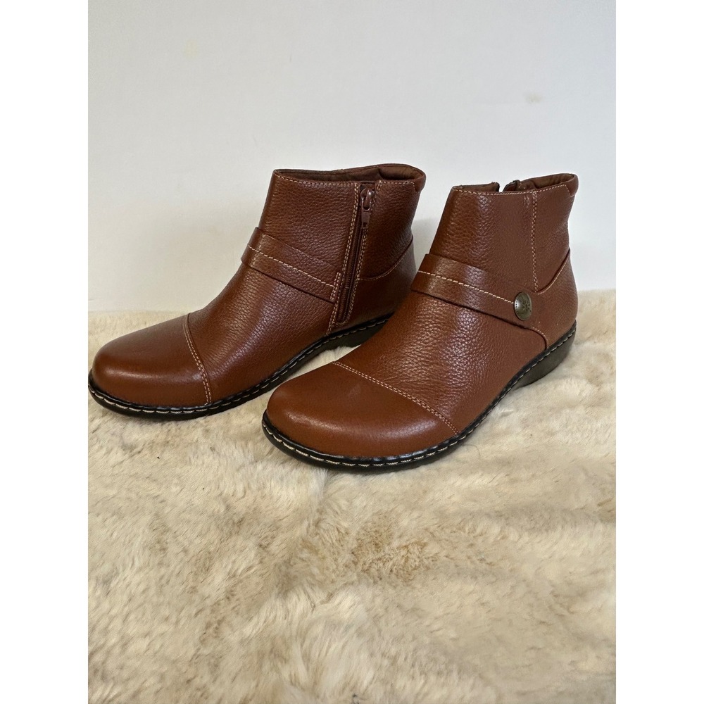 Clarks Collection Tan Leather Ankle Boots Ultimate Comfort Brown Booties Size 7